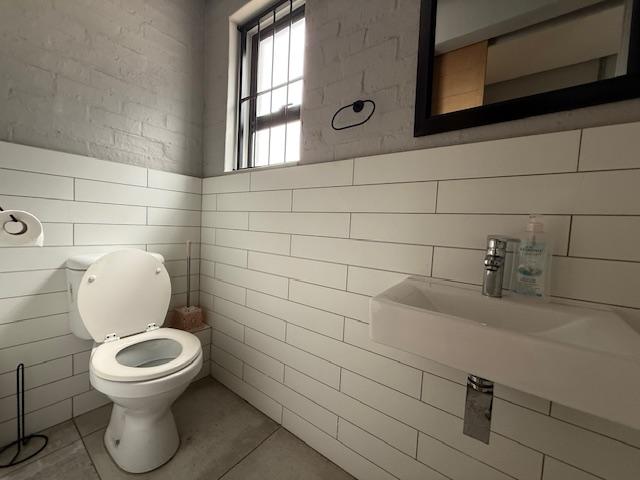 To Let Commercial Property for Rent in Sidwell Eastern Cape